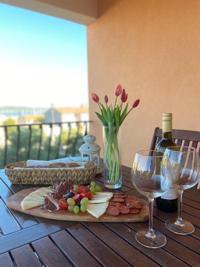 Apartman Noni Biograd na Moru Esterno foto